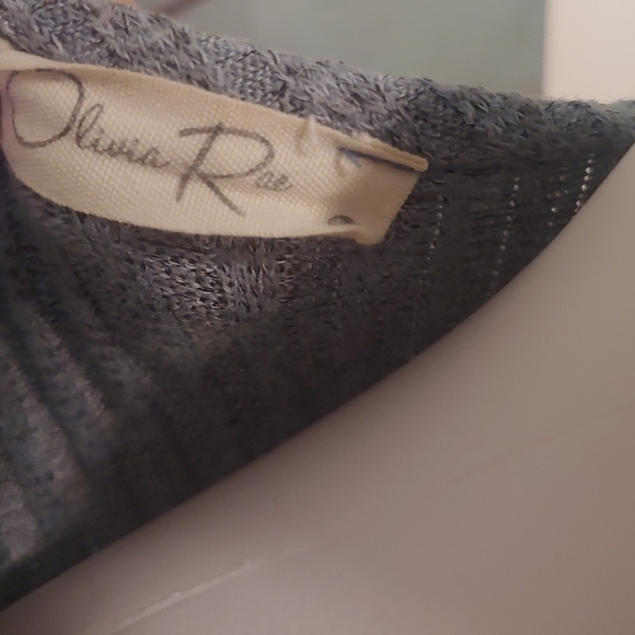 Olivia Rae gently worn cropped tank top - Picture 2 of 3